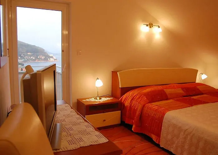 アパート Panoramic Lujak *